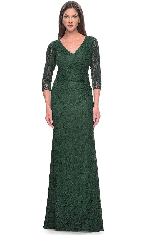 La Femme 30379 - V-Neck Lace Formal Dress