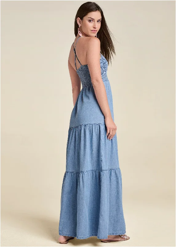 Smocked chambray dress - Light Wash