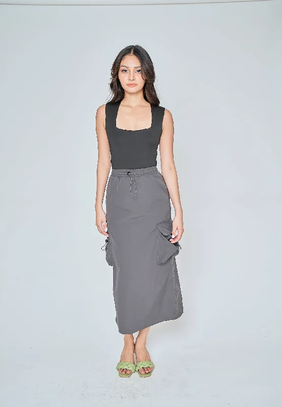 Akello Dark Grey Elastic Waist Side Pockets A-Line Cargo Midi Skirt