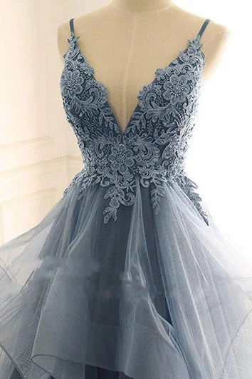 Casual Brush Train Sleeveless Tulle Ball Gown Open Back Prom Dress with Appliques