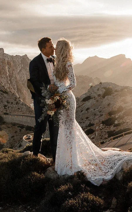 Country Lace Long Sleeve Plunged Sheath Backless Wedding Dress with Court Train