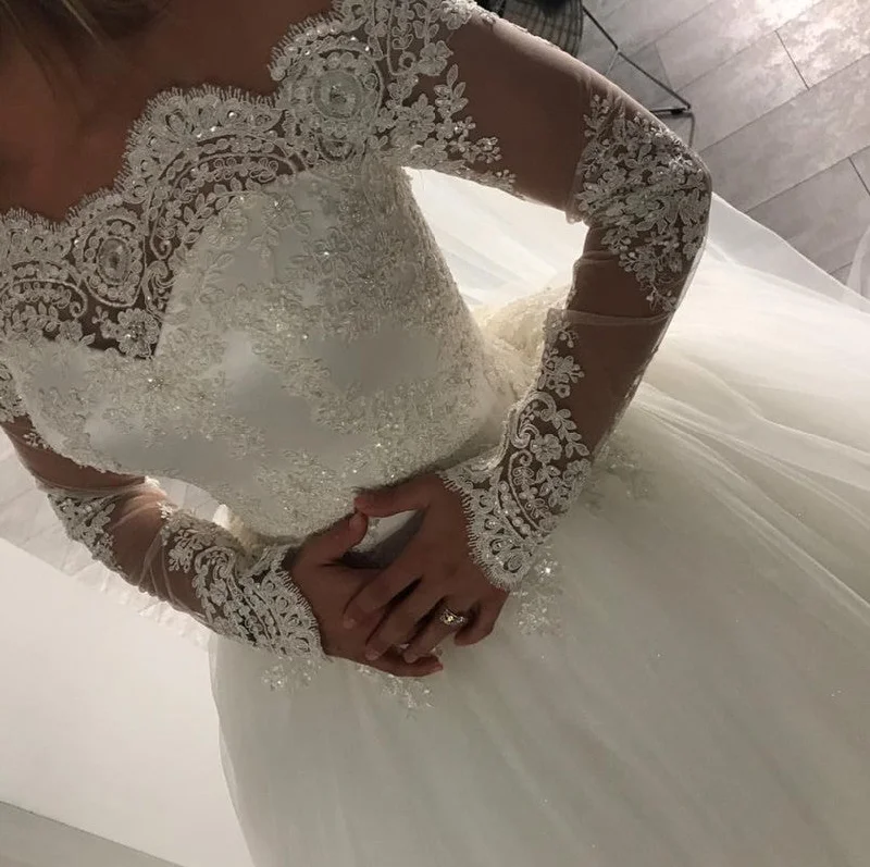 Off-the-shoulder Lace Long Sleeves Tulle Ball Gowns Wedding Dresses