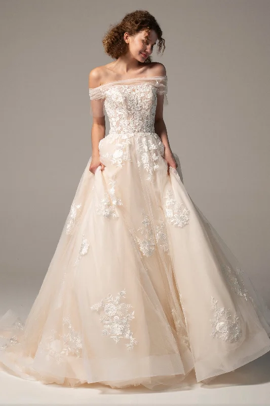 Huge Savings – Act Now!A-Line Court Train Tulle Wedding Dress CW2355