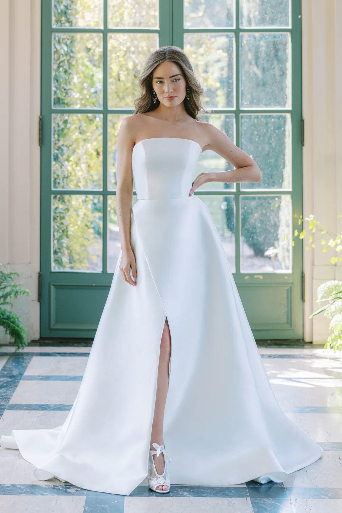 Shop the Hottest Deals!Blue Willow by Anne Barge Alessandria - Size 10