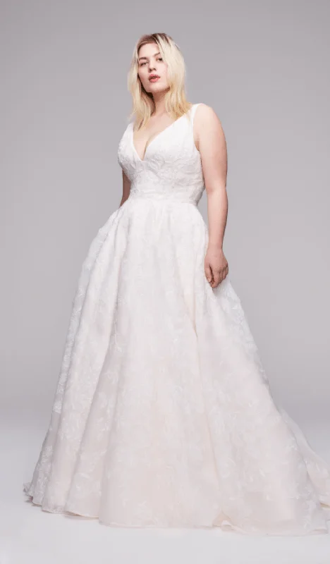 Steals and Deals Await!Blue Willow by Anne Barge Lupita - Size 22