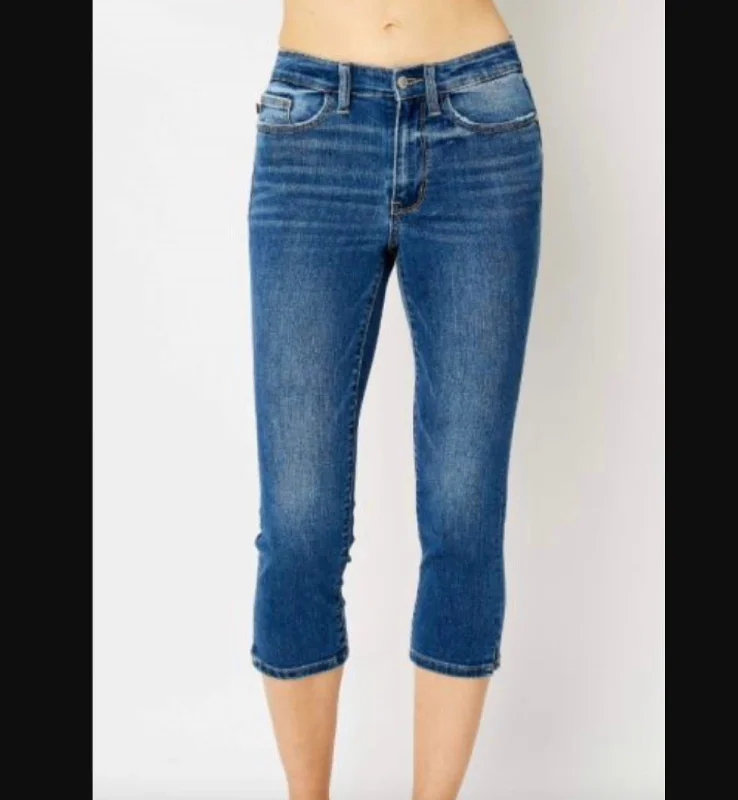 Hurry, Sale Ends Soon!Capri With Side Slit In Blue