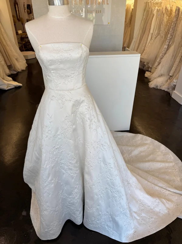 Don't Miss Out!Ines Di Santo Zoe