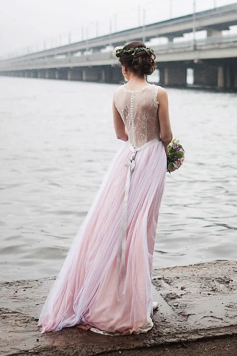 Savings You Can’t Ignore!Ivory Lace Beach Wedding Dress with Pink Tulle Skirt
