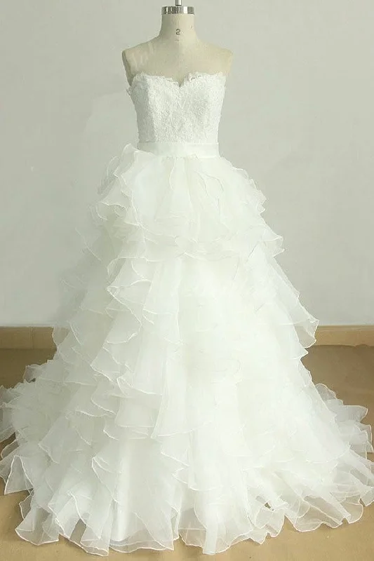 Huge Price Cuts Await!Lace Strapless Wedding Gown with Ruffled Organza Skirt
