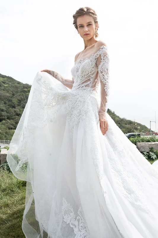 Limited Edition, Limited Price!Princess Cathedral Train Tulle Lace Wedding Dress CW2388 Limited Edition, Limited Price!Princess Cathedral Train Tulle Lace Wedding Dress CW2388
