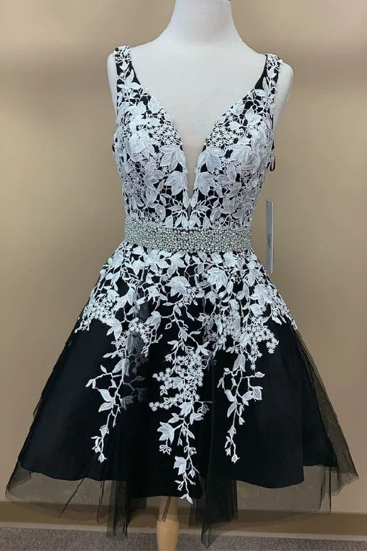 Hurry, Sale Ends Soon!2019 Short HOmecoming Dresses, Black and White Lace Homecoming Dresses Party Dresses  cg2376