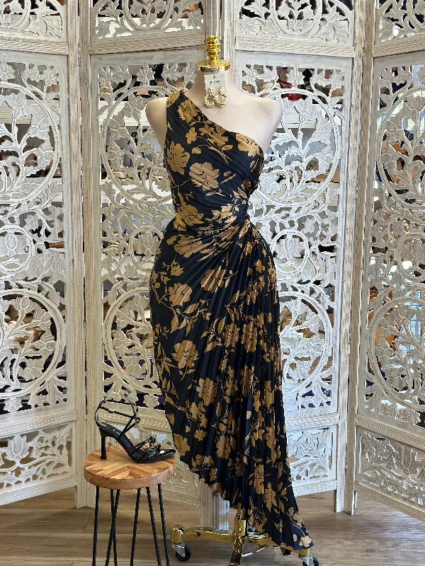 Act Fast – Limited Time Savings!Black Floral Pleated One Sleeve Cutout Dress - No Estira, Not Stretchy