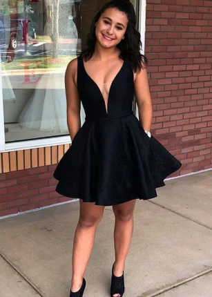 Exclusive Savings This Week!Cute A Line V Neck Open Back Black Short Homecoming Dresses cg2155