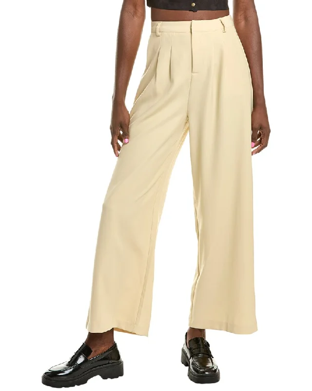 Your Best Deals Are Here!Sadie & Sage Hints Of Pleated Trouser