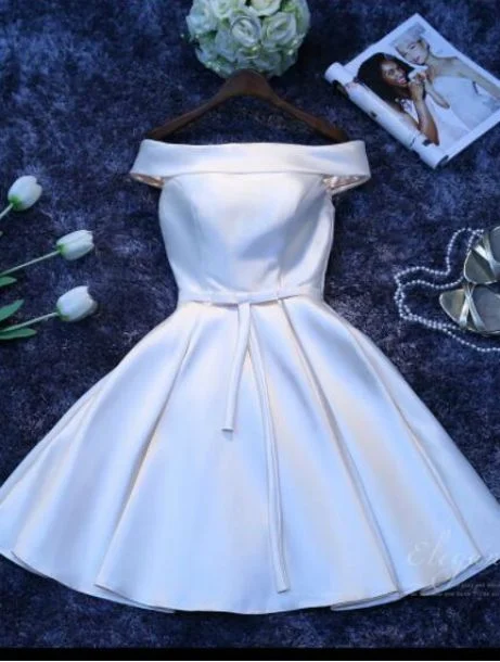 Today’s Deals, Tomorrow’s Regrets!Simple White V Neck Sleeveless A Line Short Satin Homecoming Dresses  cg1813