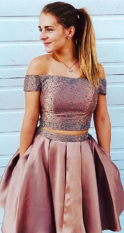 Massive Price Cuts!Two Piece Off Shoulder Short Homecoming Dresses Gowns cg1683