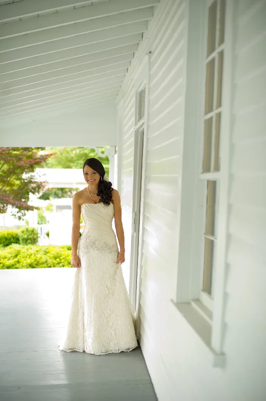 Exclusive Savings This Week!Casablanca Casablanca Bridal 1876