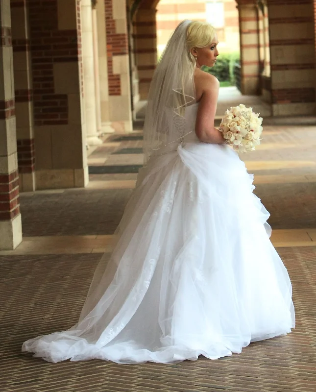 Snag the Best Prices Now!David's Bridal David's Bridal Tulle Ball Gown With Lace-up Back A