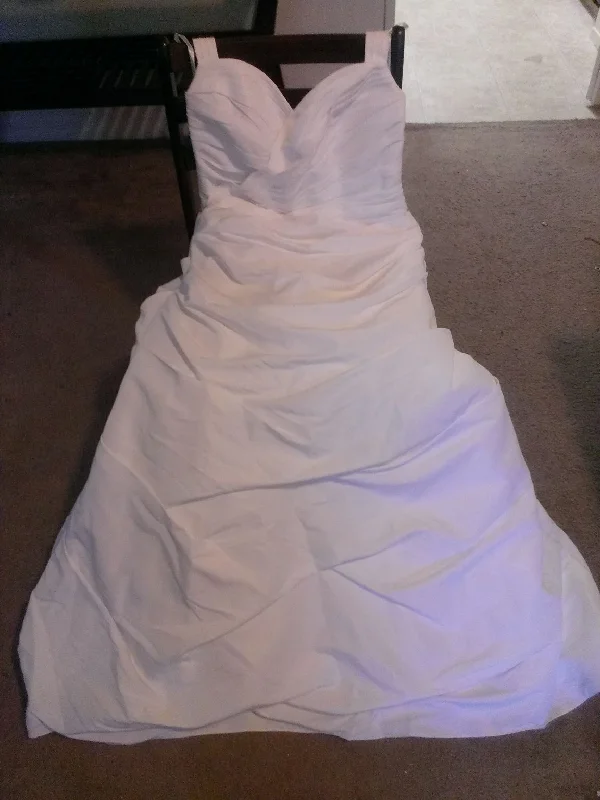 Save Like Never Before!David's Bridal Unknown