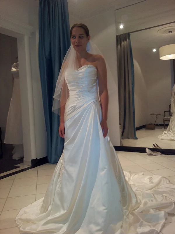 The Best Sale of the Year!Mon Cheri Elli