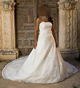 Hot Deals You Can’t Resist!Monique Lhuillier Custom