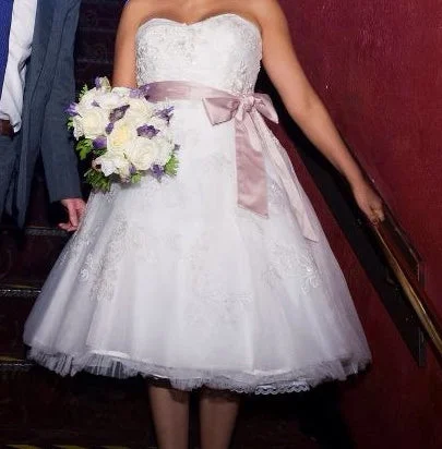 Your Best Deals Are Here!Oleg Cassini Sweetheart Tea Length Dress