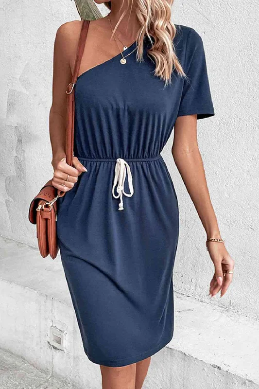 Limited Deals, Unlimited Savings!One-Shoulder Short Sleeve Knee-Length Dress