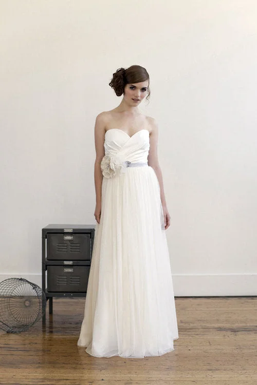 Don't Miss Out!Other Elizabeth Dye / Tempest