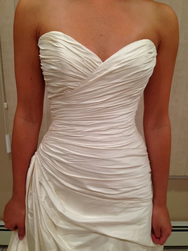 Great Deals, Just for You!Paloma Blanca Paloma Blanca 10180
