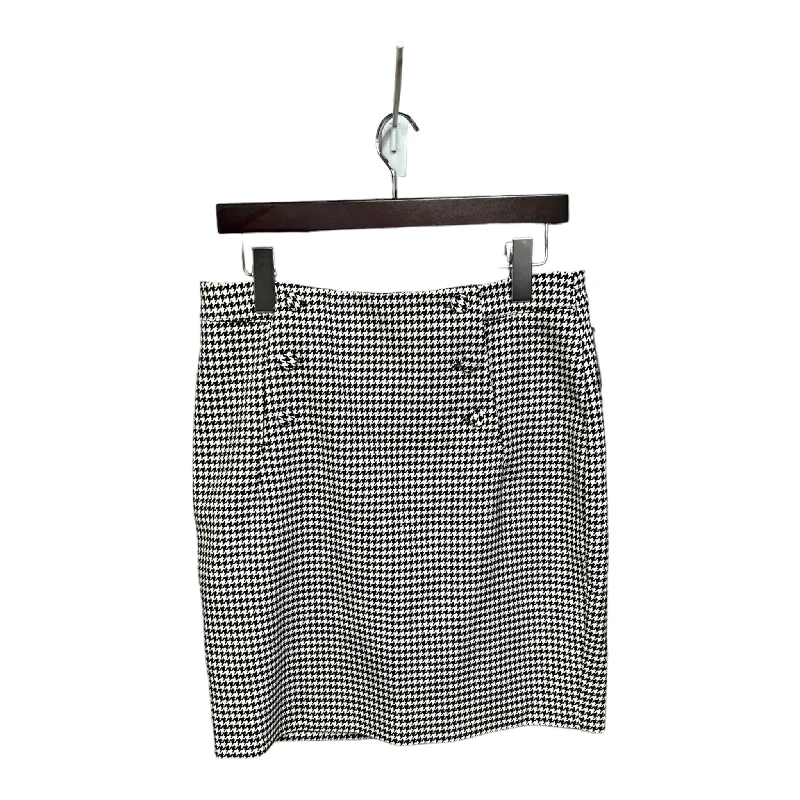 Your Dream Deal is Here!Skirt Mini & Short By H&m In Checkered Pattern, Size: M