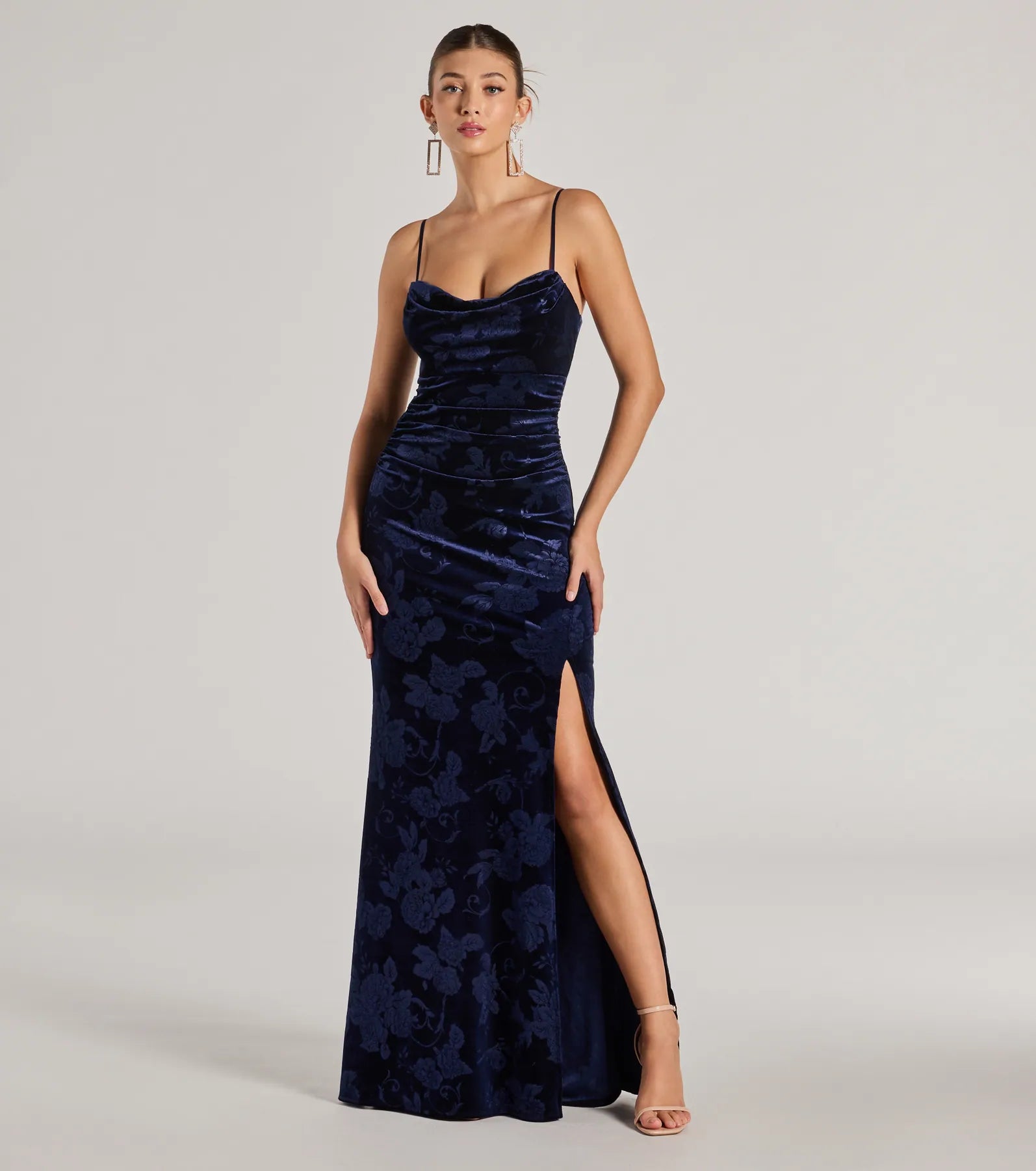 Incredible Savings Inside!Anisa Sleeveless Floral Velvet Mermaid Dress
