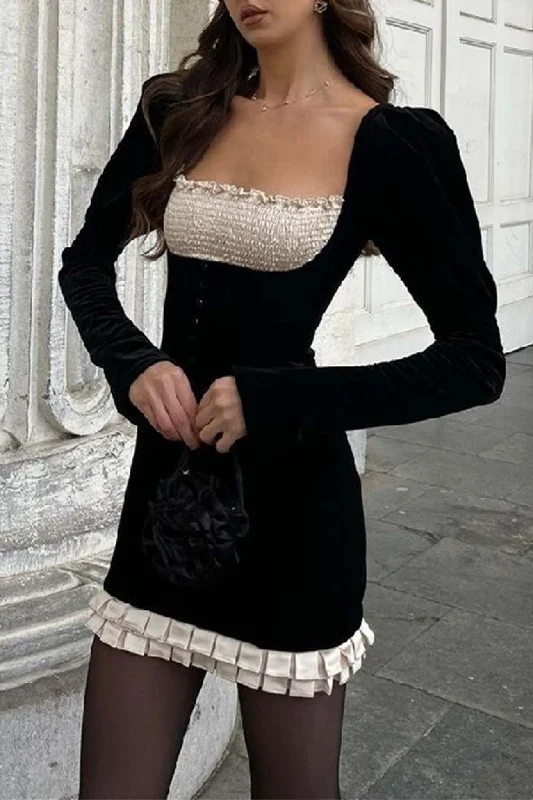 Your Shopping Spree Starts Here!Contrast Patchwork Pleated Bodycon Dress