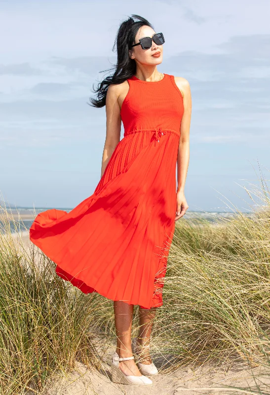 Exclusive Offers You’ll Love!PLEATED SLEEVELESS MIDI DRESS