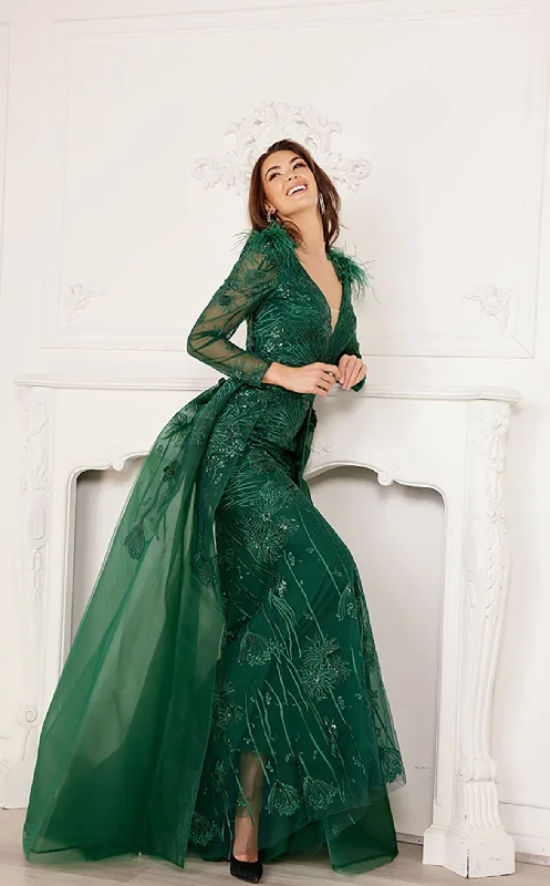 Hurry, Sale Ends Soon!Lucci Lu 1210CL Dress