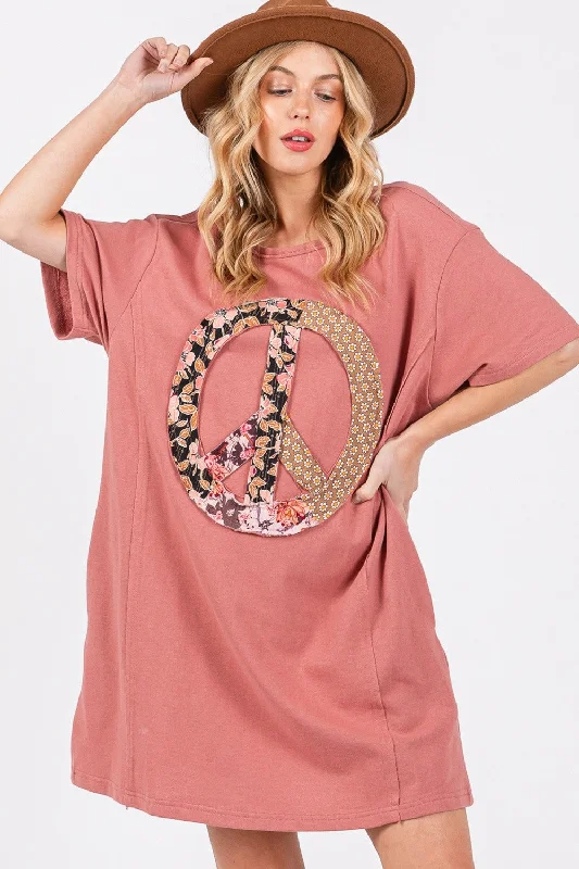 Unbeatable Prices!Full Size Peace Sign Applique Short Sleeve Tee Dress